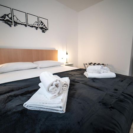 Il Cortiletto Lägenhet Lecco Exteriör bild